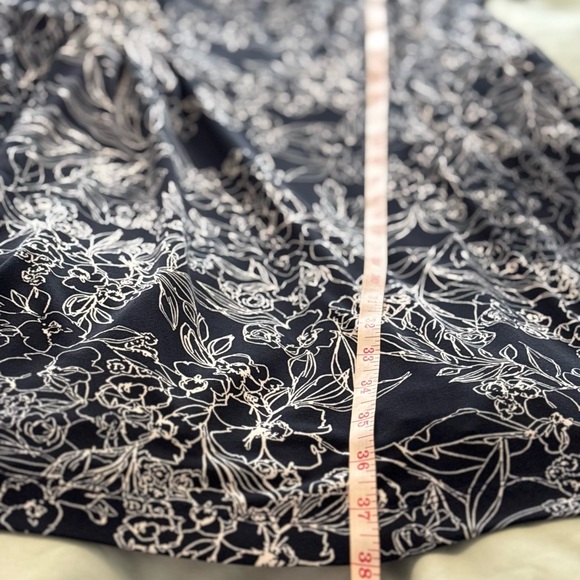 Roz and Ali blue dress with white flower pattern. So cute and comfortable. - Picture 3 of 6